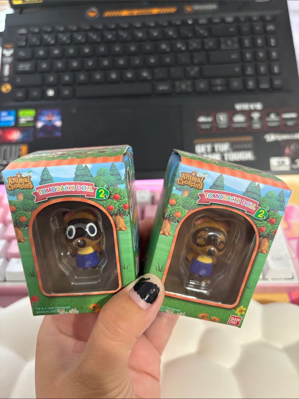 Tomodachi Doll 2 - Brown/Blue Figure